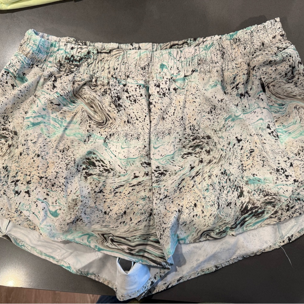 CALIA by Carrie Underwood Swirl Pattern Athletic Shorts